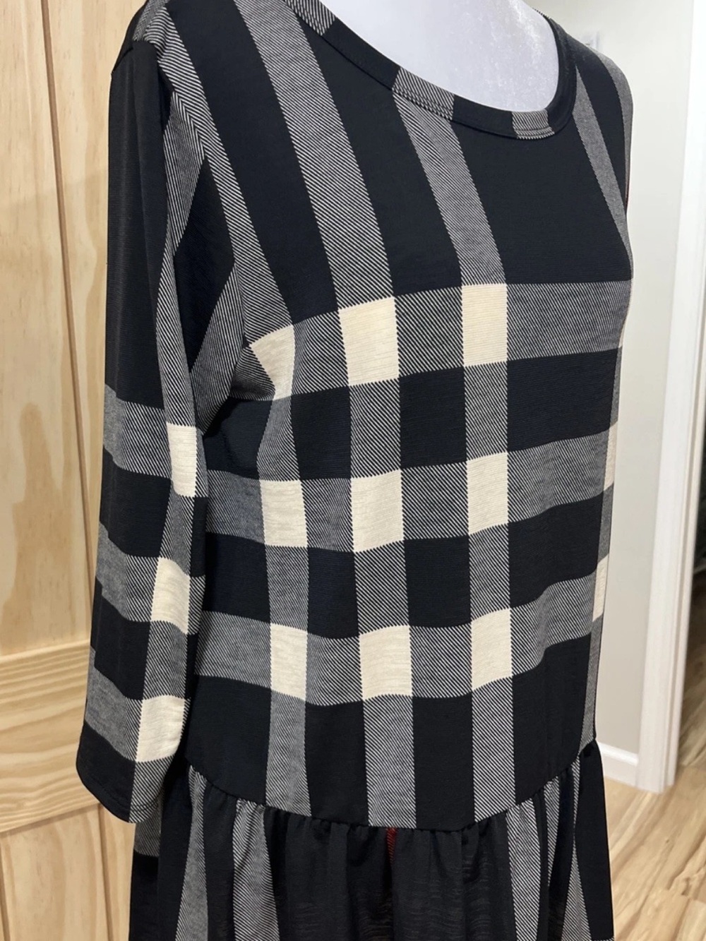 HEIMISH USA Black & Cream Plaid Tunic Blouse